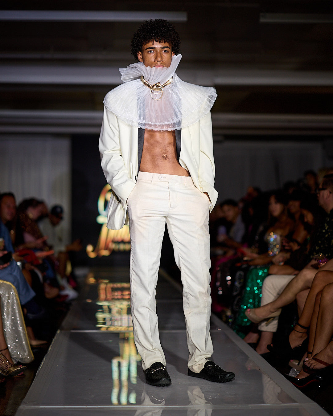 White Majesty Suit
