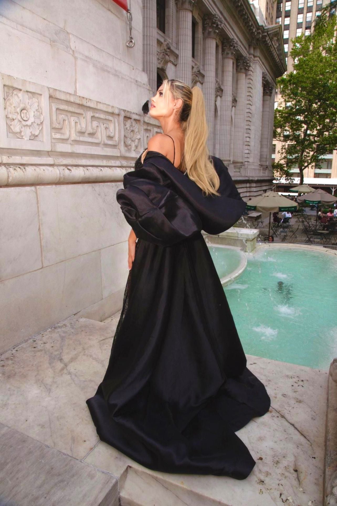 Luana Cape