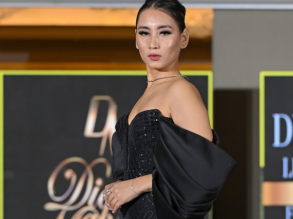 Off shoulder puffed sleeves mermaid gown