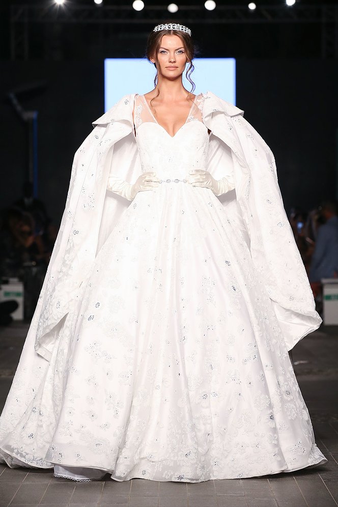Caped Godess